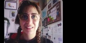 Student mistakenly sends selfie to professor instead of assignment.