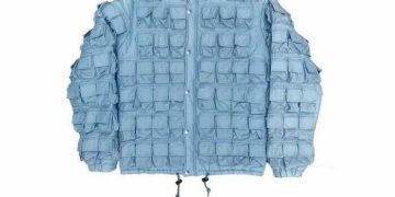 Blue jacket with 175 pockets, tweet about storing 174 pictures of a girlfriend and space for a cool rock.